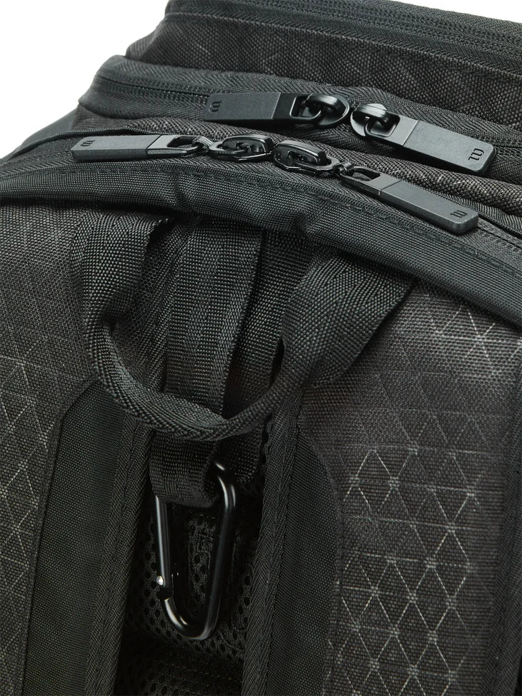 Wilson Clash v3 Super Tour Backpack Bag (Black-Red)