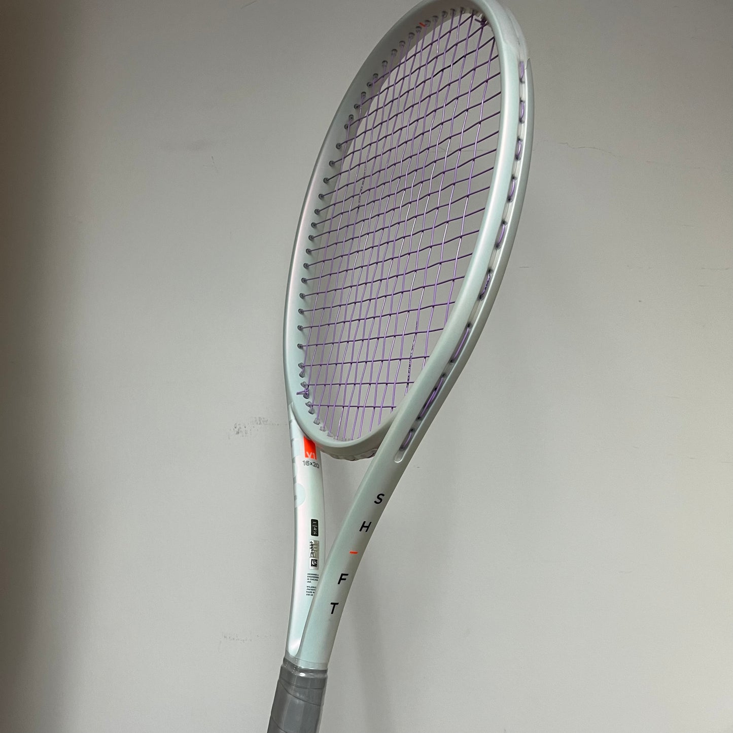 Wilson Shift 99L tennis racket (285g) (Strung with YONEX Polytour Rev 120 @ 50lbs)